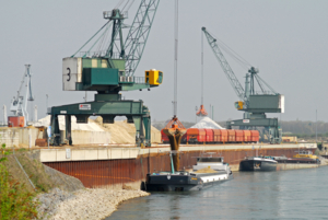 Hafen_Koeln-Godorf_Foto_RheinCargo_2000