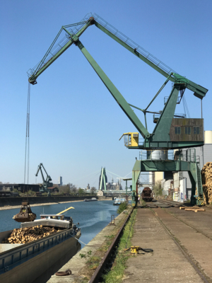 RheinCargo_Holzverladung_080420_1500