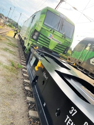 RheinCargo_Waggon_mit_Lok_Puetz_2000